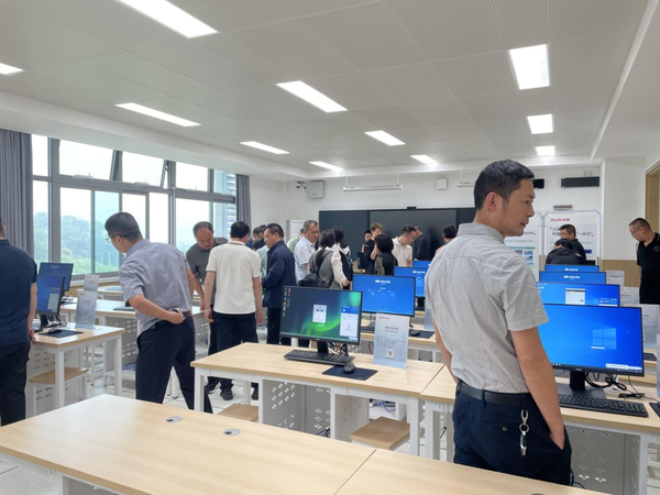 打造重庆市数字化教育“新名片”,广阳湾珊瑚中学凭实力“出圈”!